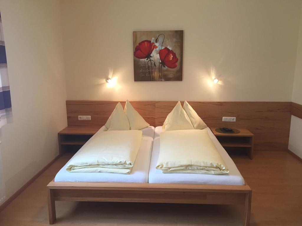 Gasthaus Hotel Feldschlange Ried im Innkreis Ngoại thất bức ảnh
