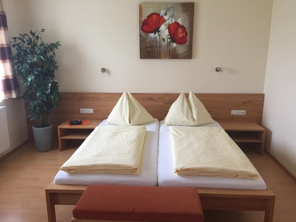 Gasthaus Hotel Feldschlange Ried im Innkreis Ngoại thất bức ảnh